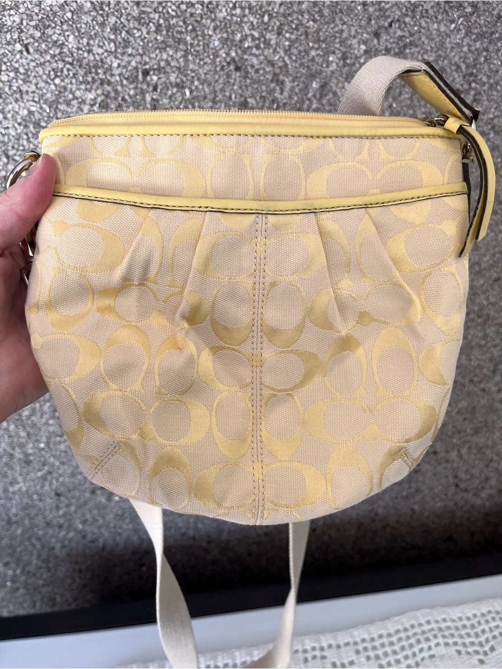 Coach y2k Yellow canvas compact shoulder bag or small crossbody - Picture 2 of 11
